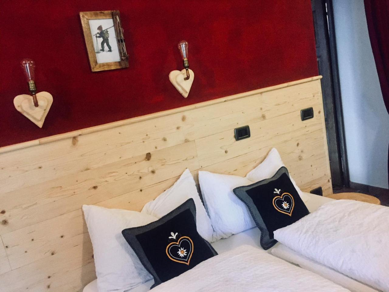 Casa Benassi ,Room&Suite , Con Zona Benessere Riolunato Kültér fotó